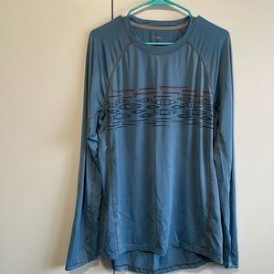 LL Bean men’s lightly fitted long sleeved shirt size medium